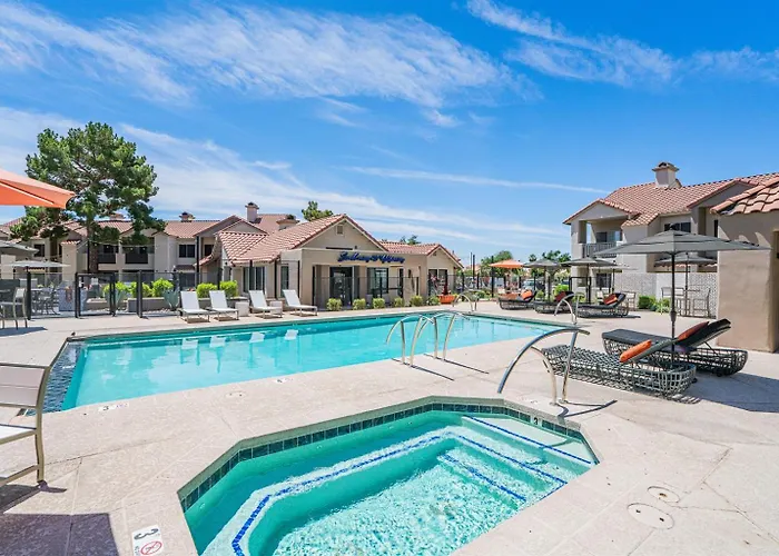 Sleek 2br Workcation Near Kierland District H2272